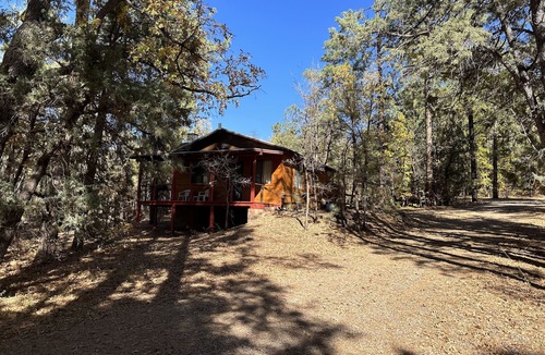 Pinetop-Lakeside Cabin | Whispering Pines Resort- Cabin #16