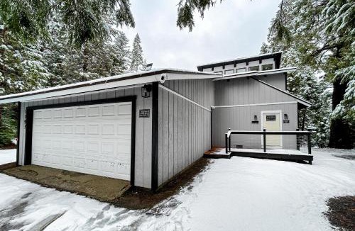 Fish Camp House | Whispering Trees