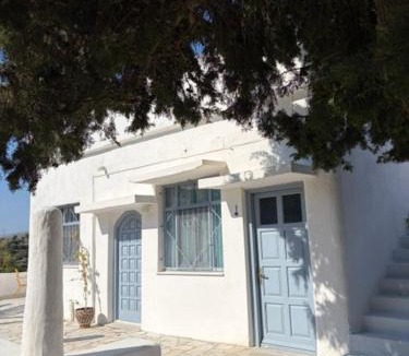 Leros House | White Cat