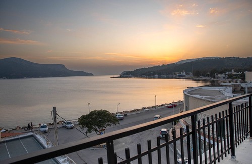 Lakkion Apartment | White Heaven Marina View. Studio Near the Lakki Port.
