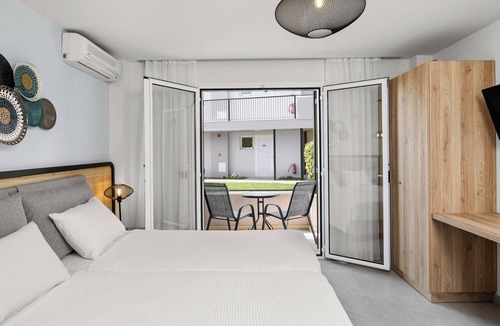 Tingaki Hotel | White Olive Marine Aquapark - All Inclusive