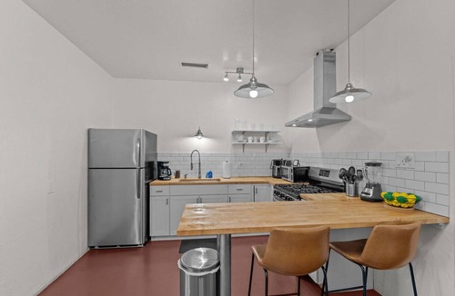 Rincon Heights House | Wildcat Chalet Walking to U of A