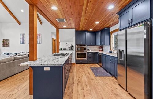 Priest River House | Willow Bay - Riverfront Retreat with Dock & AC