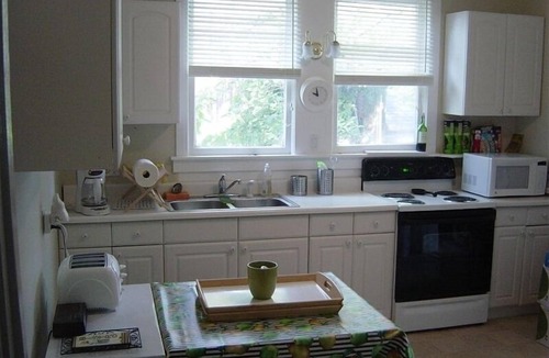 Boonville House | Wine Country Retreat/50 Wineries, Restaurants & Art Galleries