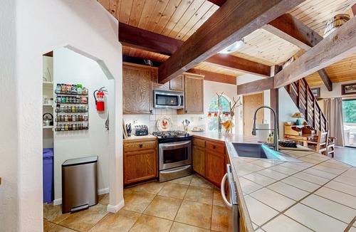 Bass Lake House | Wishing Well cabin near Yosemite, Bass Lake