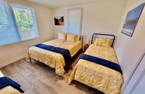 Wishon House | Wishon Cabin - Boat Slip - BBQ, Sleeps 14, Dogs Ok