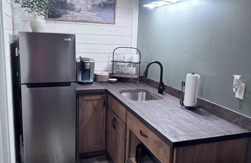 Columbia Falls Cabin | Wolf Cabin at Glacier Hidden Cabins