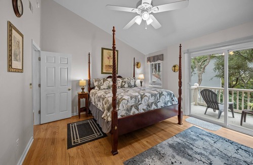 Isle of Palms House | Wonderful Large Home Located Just a Short Walk to the Beach! Beautifully Maintained and Comfortable!