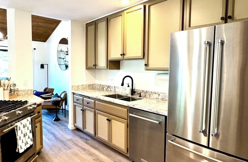 Flagstaff Cabin | Wooded Flagstaff Cabin withHot Tub & Deck Steps to Golf, Mins to NAU & Downtown