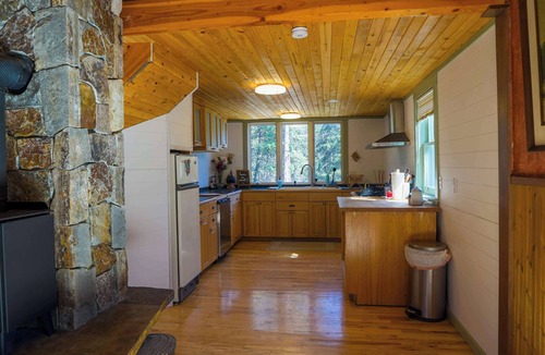 Eureka Cabin | Wooded Solitude! Stay for 7