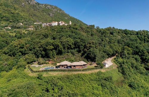 Santa-Maria-Poggio House | Wooden detached house with stunning views of the sea: ideal resort