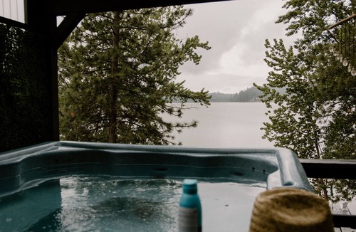 Hauser Cabin | Woodland Beach Drive Lake House