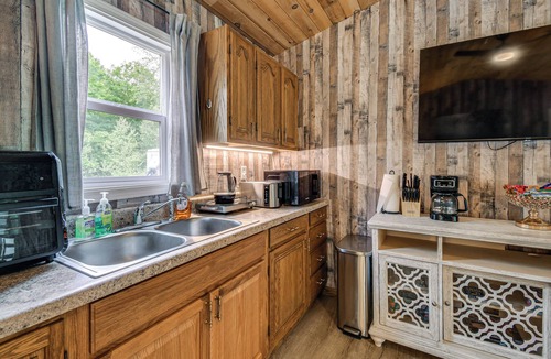 Kerr Cottage | Woodland Cabin Near Wayne National Forest