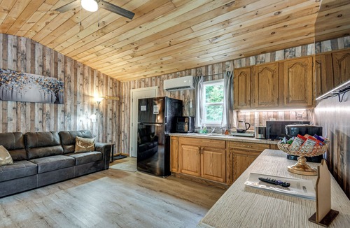Kerr Cottage | Woodland Cabin Near Wayne National Forest