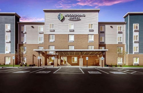 Murlin Heights Hotel | WoodSpring Suites Dayton North