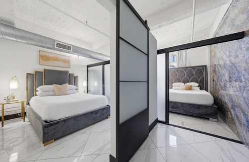 Gaslamp Quarter Apartment | Woolworth Loft - Elegant Stay with City Views
