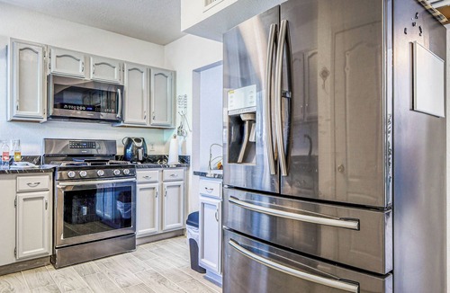 El Paso House | Work Extended Stay Home - Comfortable Living in El Paso
