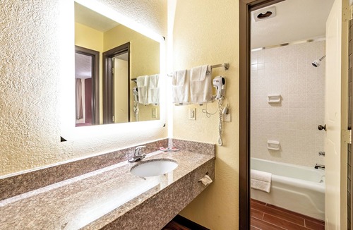 Worthington Hotel | Worthington Motor Lodge