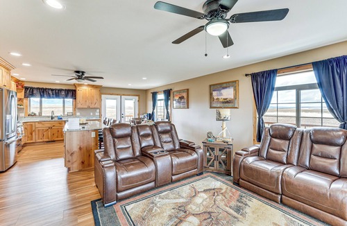 Fenn Cottage | Wraparound Deck: Newly Built Home in Grangeville!