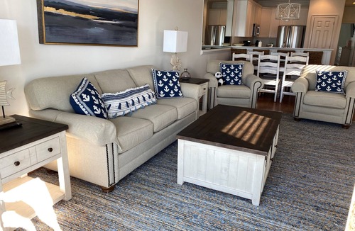 Wrightsville Beach House | Wrightsville Beach Sound- Short walk to beach and restaurants