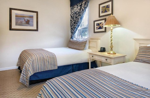 Santee House | Wyndham Lake Marion Nine 9BR Apartments