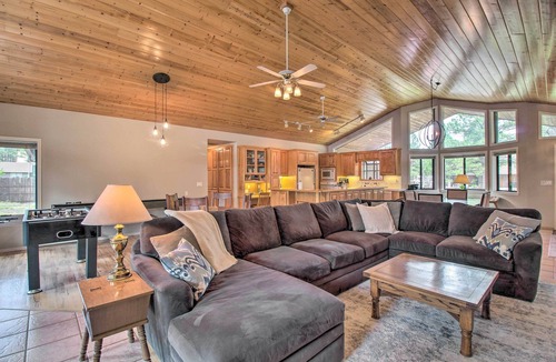 Mountain Pine Estates Cabin | Yard, Grill & Games: Spacious Cabin in Lakeside!
