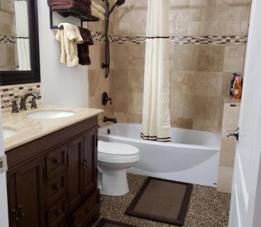 Coarsegold House | Yosemite Foothill Retreat - Private Guest Suite #3