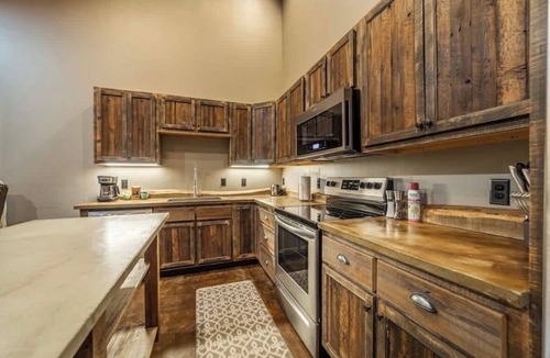 Coram Condo | Your Basecamp to Glacier Cozy 2BR w/King + Queen