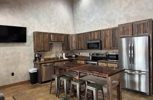 Coram Condo | Your Basecamp to Glacier Cozy 2BR w/King + Queen