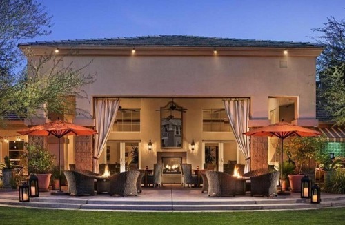 Gainey Village Villas House | Your Gateway to Scottsdale's Wonders: Elegant Suites Await! Paws Friendly, Pool