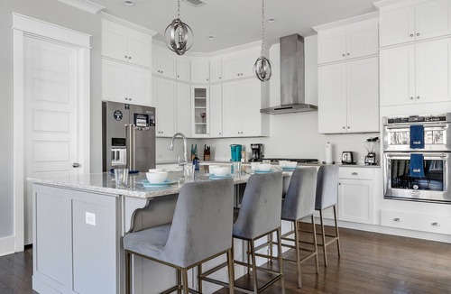 Mount Pleasant House | Your Home Away From Home | The Silver Lotus