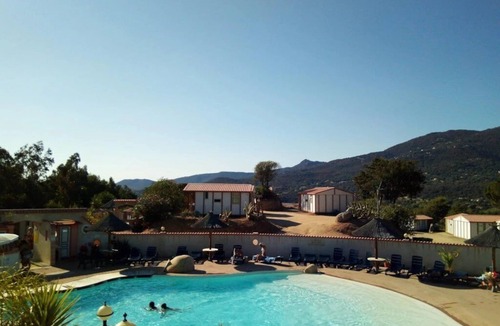 Olmeto Ski Chalet | ZEcamping 3* 1km plage piscine animaux acceptés jacuzzi chalet clim