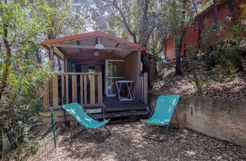 Cargese Ski Chalet | ZEcamping 3* parc aquatique 2km plage dog friendly locatif BBQ clim