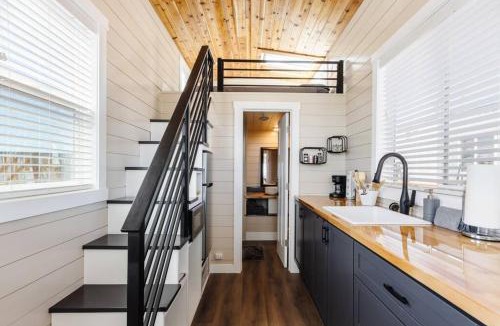 Apple Valley House | Zion Adventure, Private Hot Tub, Starry Nights