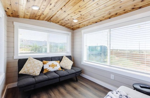 Apple Valley House | Zion Adventure, Private Hot Tub, Starry Nights