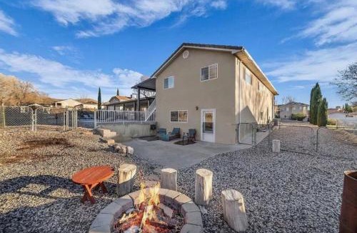 La Verkin House | Zion Family Retreat with Private Pool, Hot Tub and Game Room