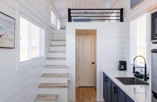 Apple Valley House | Zion Getaway Cozy Tiny Home w/Private Hot Tub