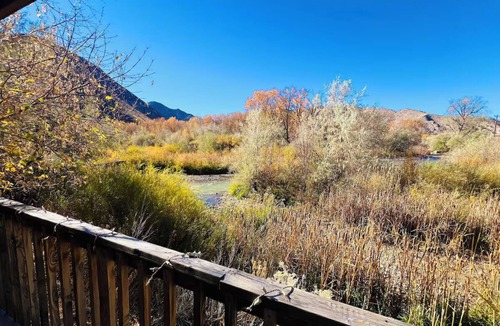 Sevier Cabin | Zion NP themed Cabin on right the Sevier RIVER with breakfast included! No pets