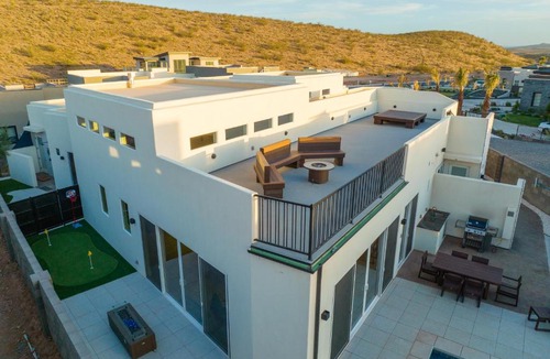 Hurricane House | Zion's Pearl at Copper Rock!