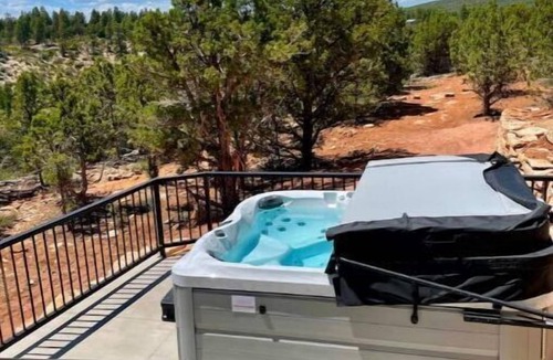 Zion National Park East Entrance House | Zion Views- Kolob Cabin + Resort Access