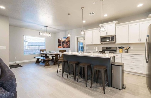 Hurricane House | Zion Village Poolhouse (From $299) Sleeps 24 * Spa