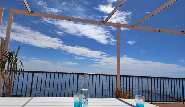Ático con Vistas al mar en Primera Linea La Mamola