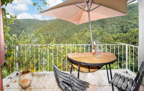 1 Bedroom Cozy Apartment In Sant Andrea Di Bozio