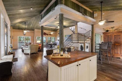 1 Old House Cay - Private Island Oasis
