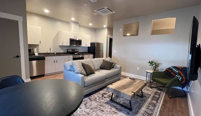 #104- Spacious studio rental in La Grande, OR.