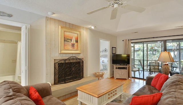 1070 Sparrow Pond Cottage