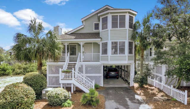 15 Pelican Bay by AvantStay | ️ Close to Beach and Pool!