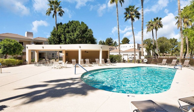 1st Flr, Enclosed Patio, Mercado Shops, Walkable, Pet Friendly, Family Friendly