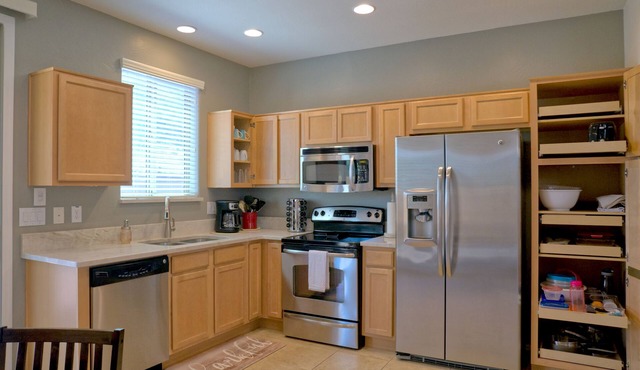 2 bed, 2 bath, stylish, single story, home in a 55+ adult active community.