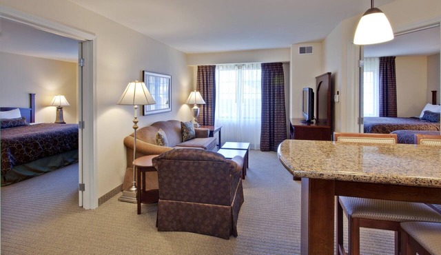 2 Bedroom | Free Breakfast, Pool Access
